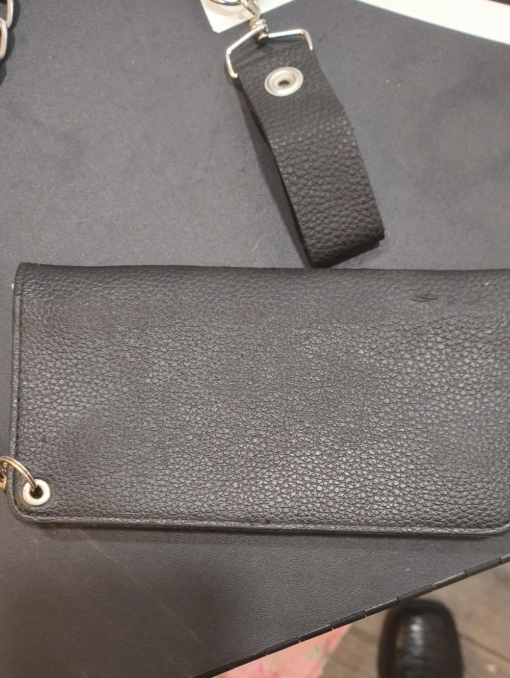 Harley-Davidson Black Leather Bifold Wallet with Embossed Skull